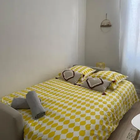 L'entre Stud' Apartmán